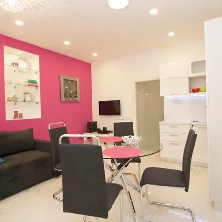 Dea Ii Apartament *