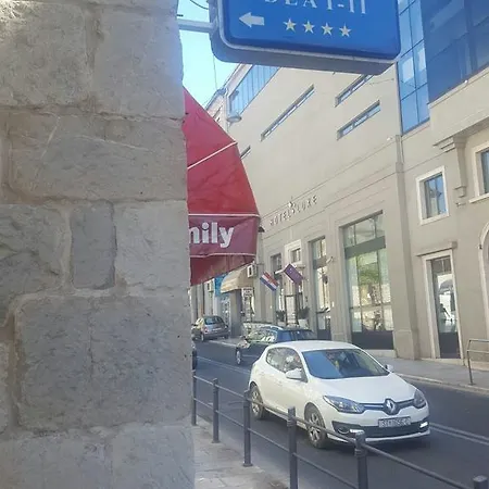 Apartment Dea Ii Split