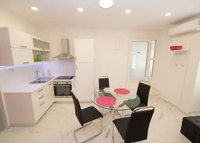 Dea Ii Apartment Split